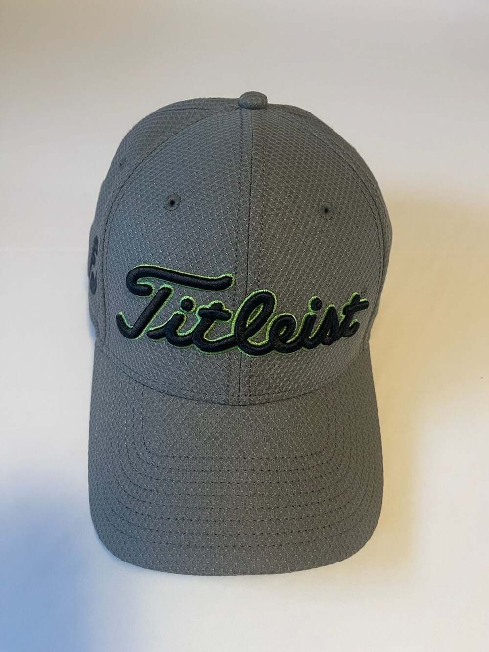 Titleist Pro V1 FJ Dobby Tech Performance Golf Hat Gray Green Size M/L